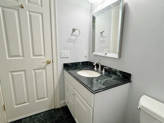 $2,295,000 | 11 Schaffner Lane, Dover, MA 02030