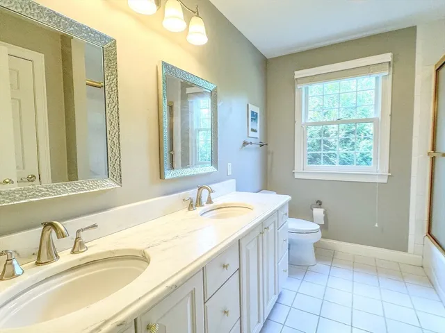 $2,295,000 | 11 Schaffner Lane, Dover, MA 02030