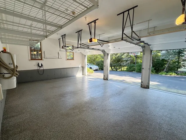 $2,295,000 | 11 Schaffner Lane, Dover, MA 02030