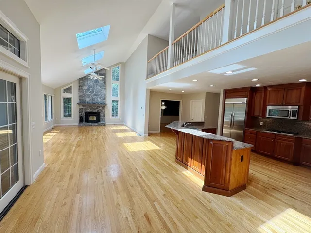 $2,295,000 | 11 Schaffner Lane, Dover, MA 02030