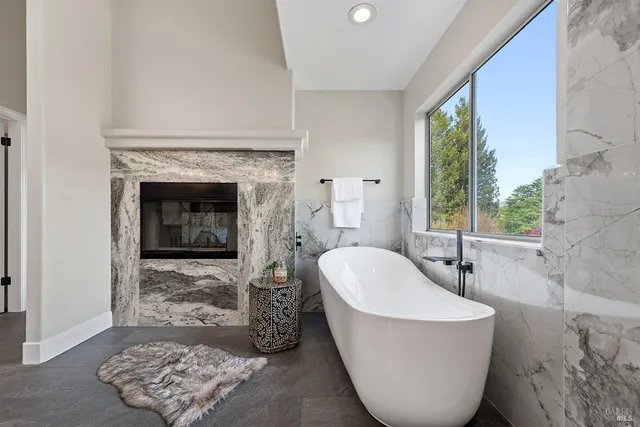 $1,279,000 | 5426 Spring Lake Court, Santa Rosa, CA 95409