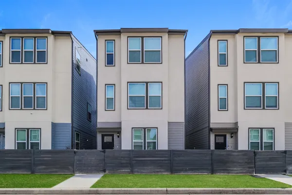 $2,125 | 18412 Idyllic Alley, Shenandoah, TX 77385