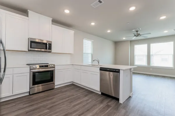 $2,010 | 18412 Idyllic Alley, Shenandoah, TX 77385