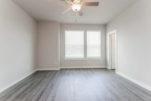 $2,125 | 18412 Idyllic Alley, Shenandoah, TX 77385