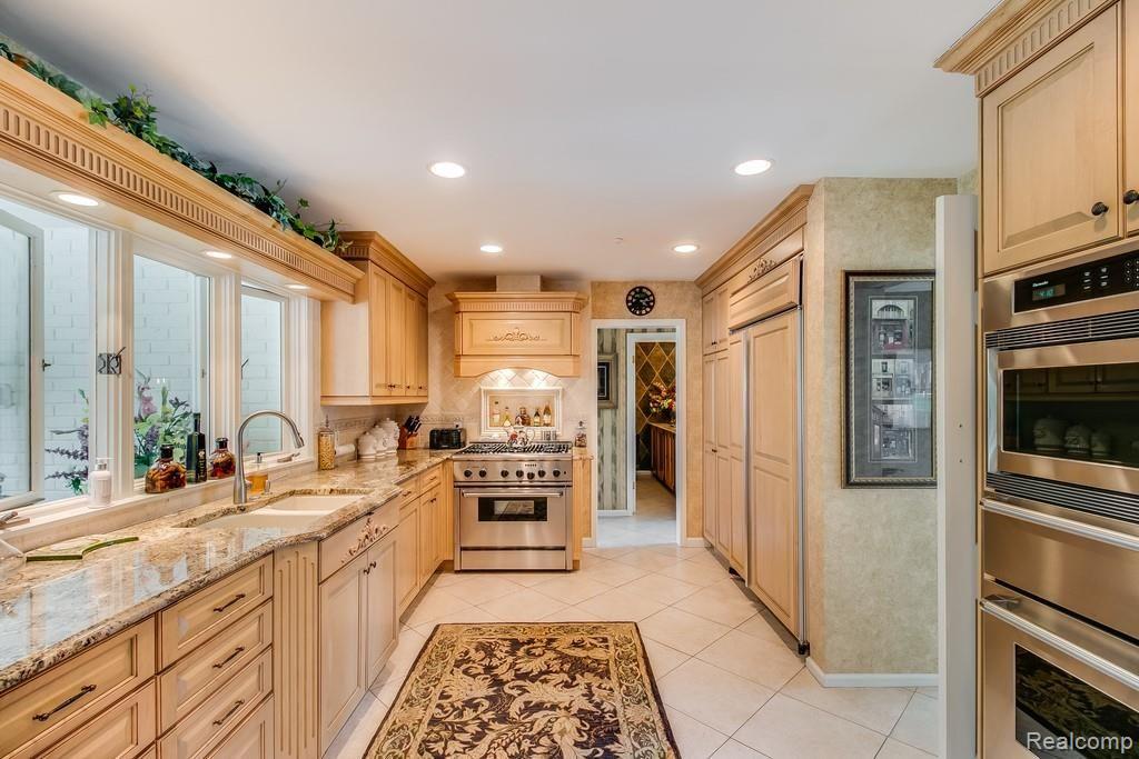 32400 Evergreen Road Beverly Hills, MI 48025 - Photo 13 of 71