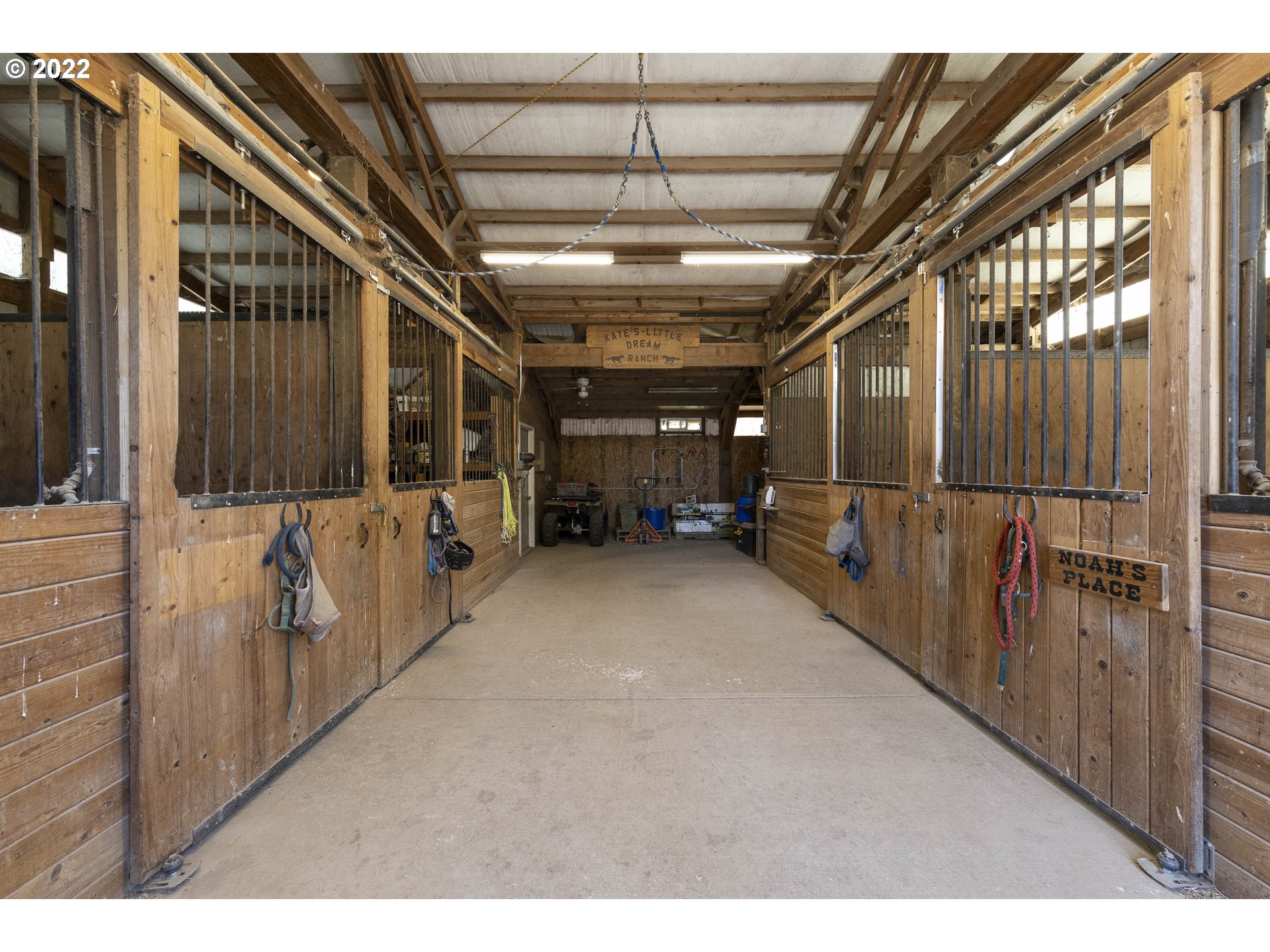 1382 Cordon Road Southeast Salem, OR 97317 - Photo 22 of 32 Stable