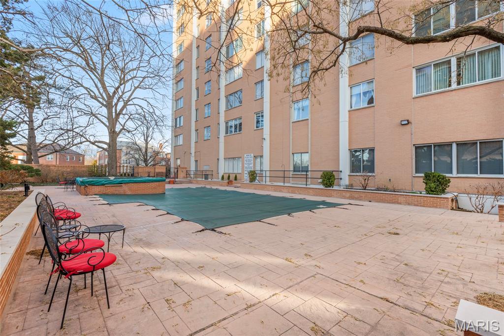 900 South Hanley Road, Unit 11B Clayton, MO 63105 - Photo 28 of 31 Gallery Image 28