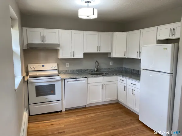 $1,650 | 12 Mountain Laurel Drive, Unit 12, Wethersfield, CT 06109