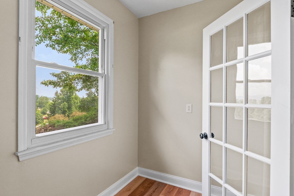 119 Mountain View Avenue Rural Retreat, VA 24368 - Photo 6 of 49 Gallery Image 6