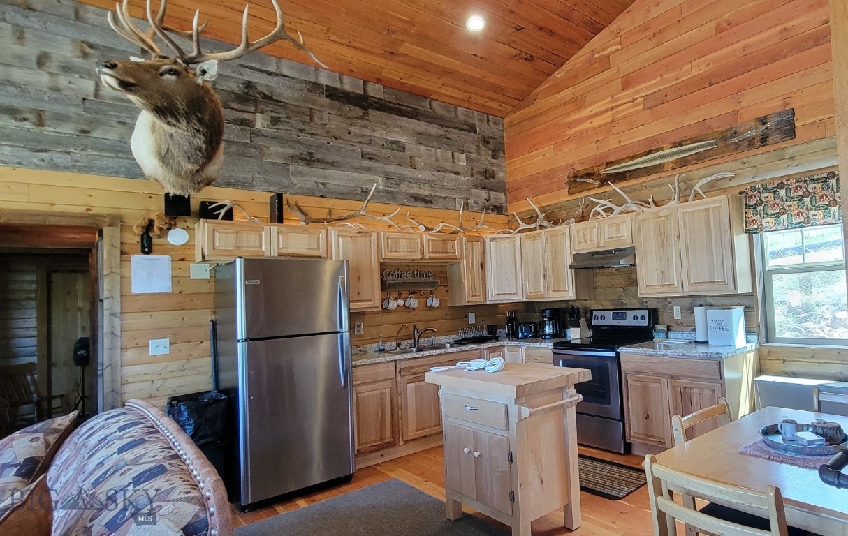 747 Upper Ruby Road Alder, MT 59710 - Photo 20 of 87 Reclaimed wood accent walls.