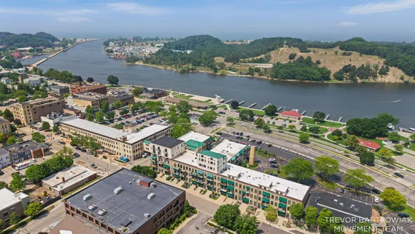 $1,100,000 | 110 North Harbor Drive, Unit 310, Grand Haven, MI 49417