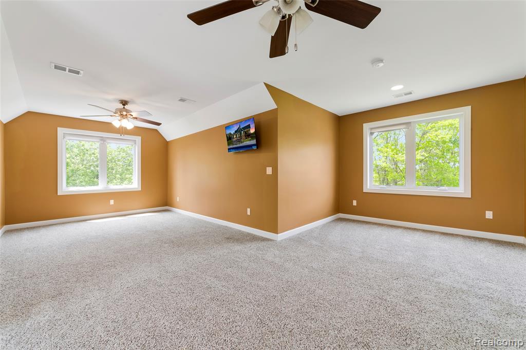 13085 Rohn Road Fenton, MI 48430 - Photo 28 of 52