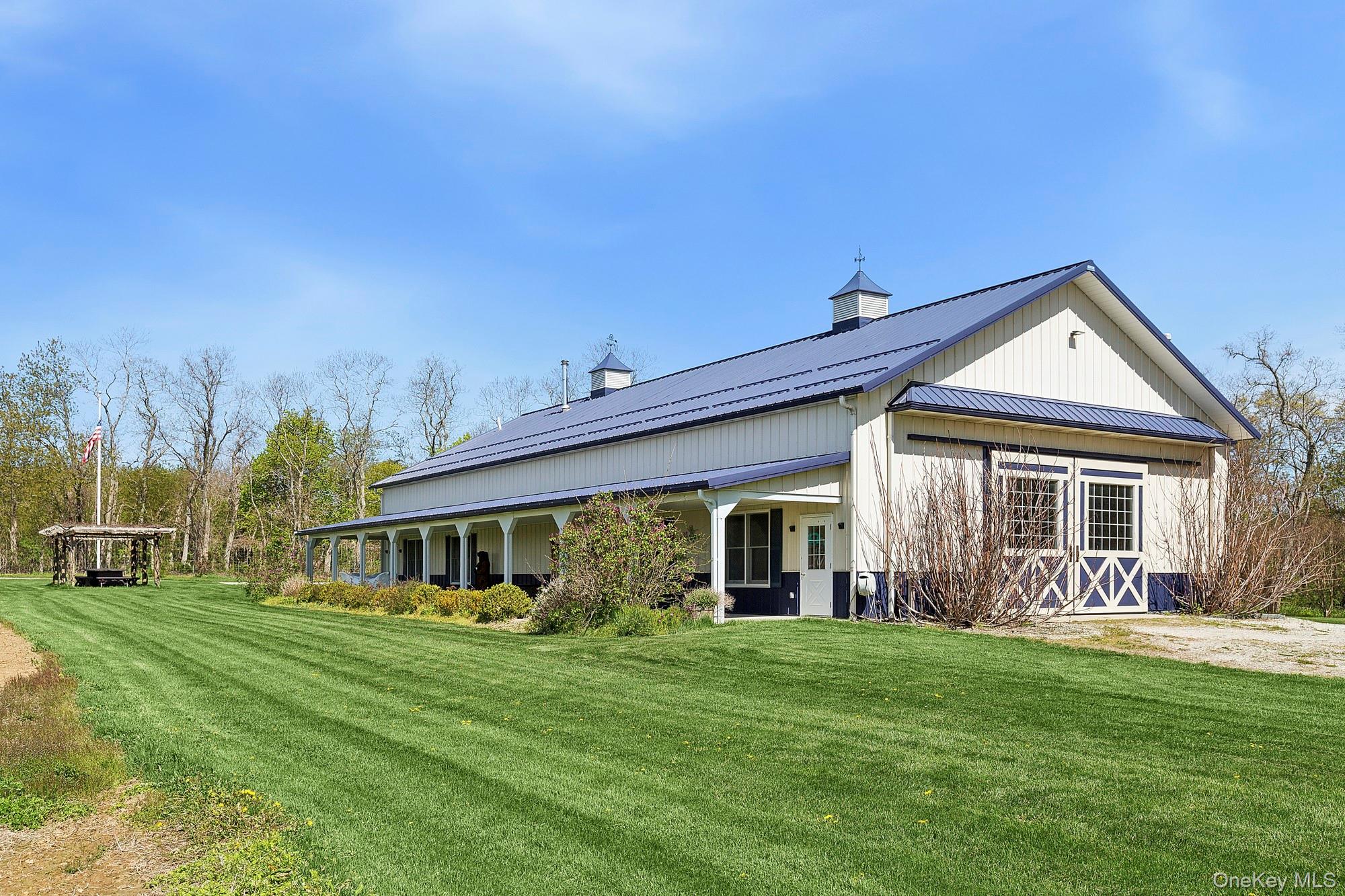 46975 Main Road Southold, NY 11971 - Photo 10 of 27
