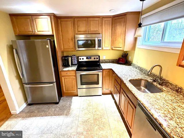 $400,000 | 716 Rosa Avenue, Croydon, PA 19021