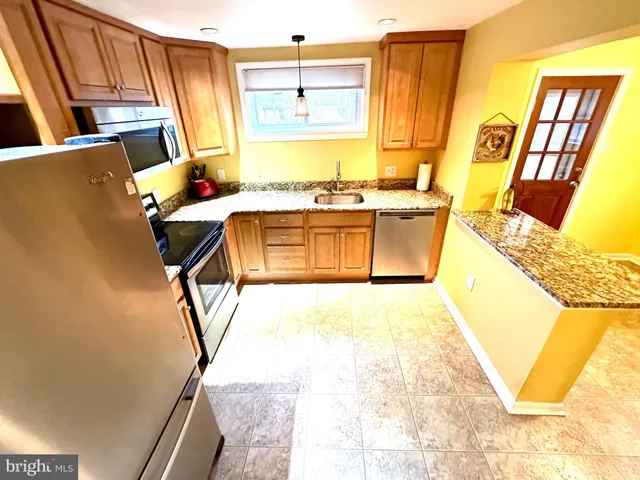 $400,000 | 716 Rosa Avenue, Croydon, PA 19021