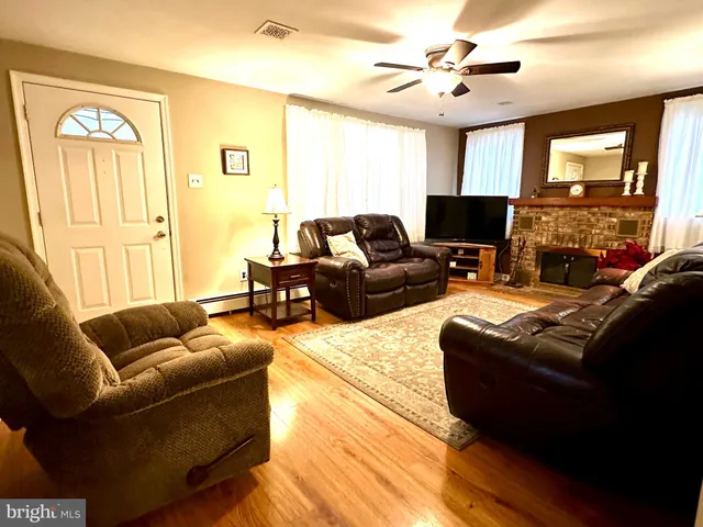 $400,000 | 716 Rosa Avenue, Croydon, PA 19021