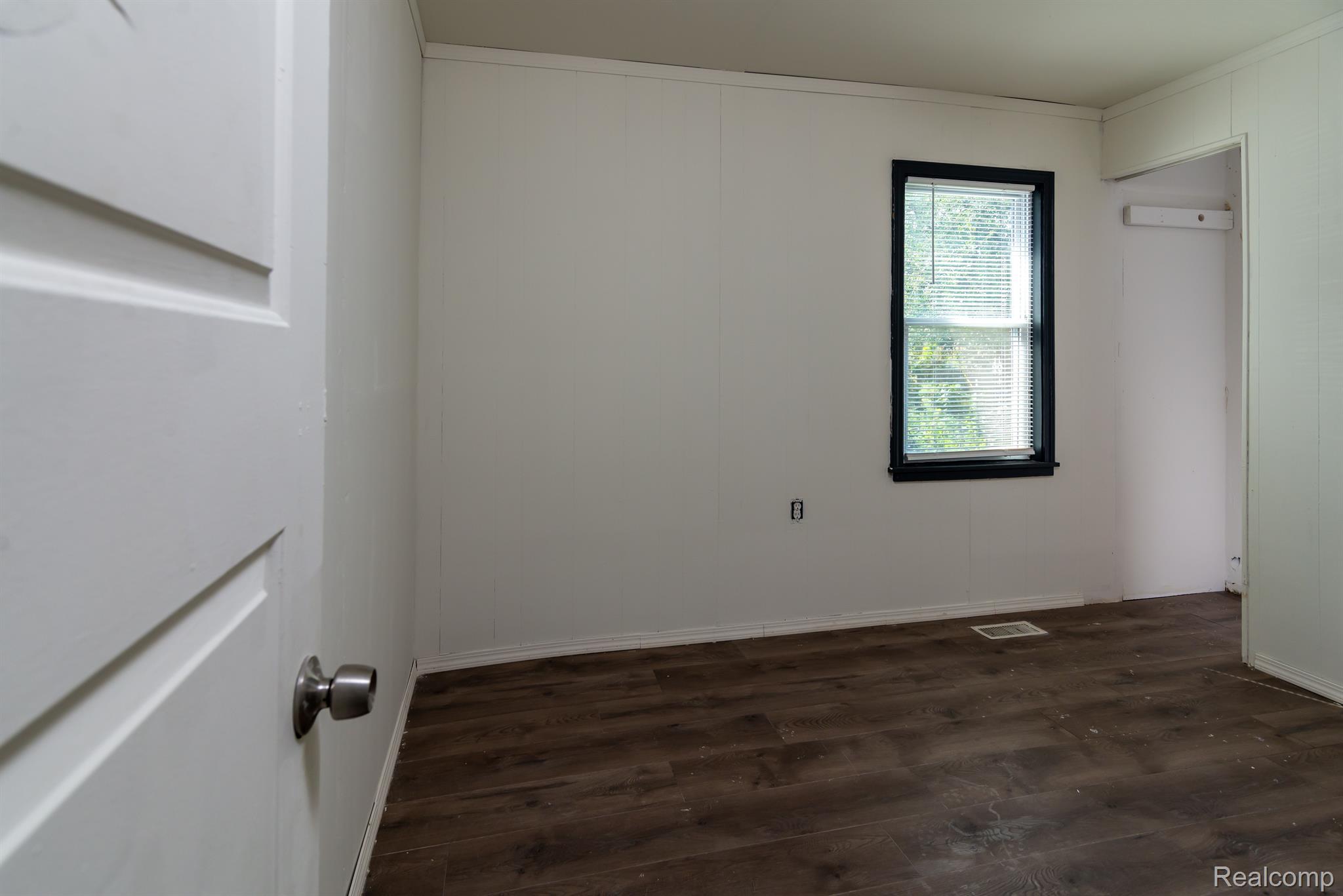 17610 12 Mile Road Roseville, MI 48066 - Photo 11 of 18 Gallery Image 11
