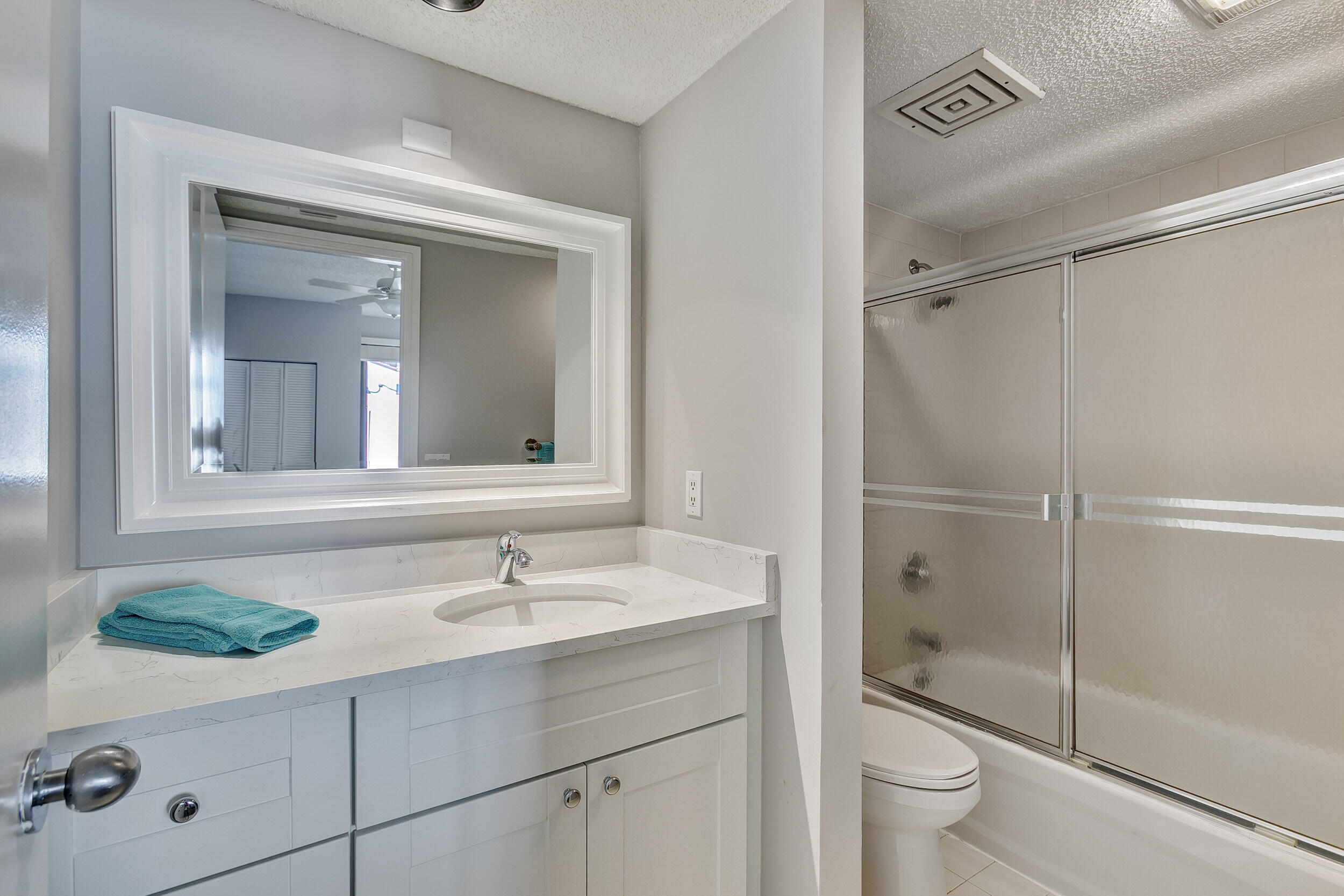 3974 North Ocean Drive, Unit 4 Singer Island, FL 33404 - Photo 17 of 62 Bedroom 2 Bath