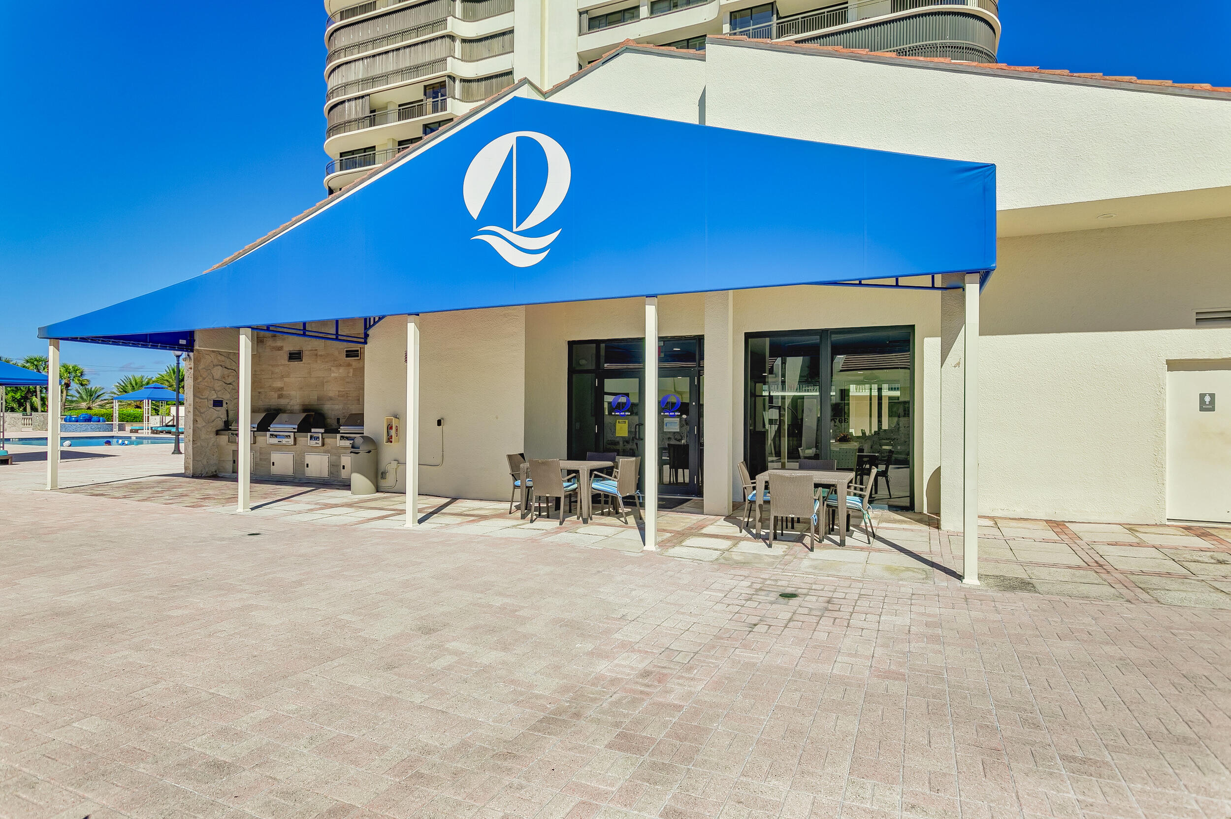 3974 North Ocean Drive, Unit 4 Singer Island, FL 33404 - Photo 38 of 62 The Q-Martinique Restautant