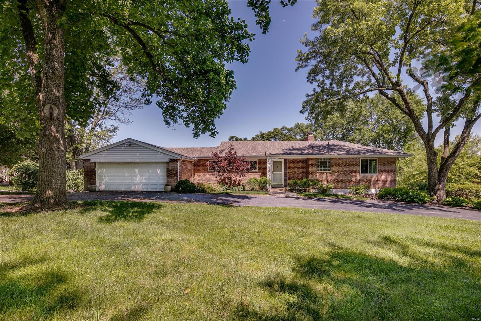 9120 Rott Road St. Louis, MO 63127 - Photo 1 of 37 Gallery Image 1