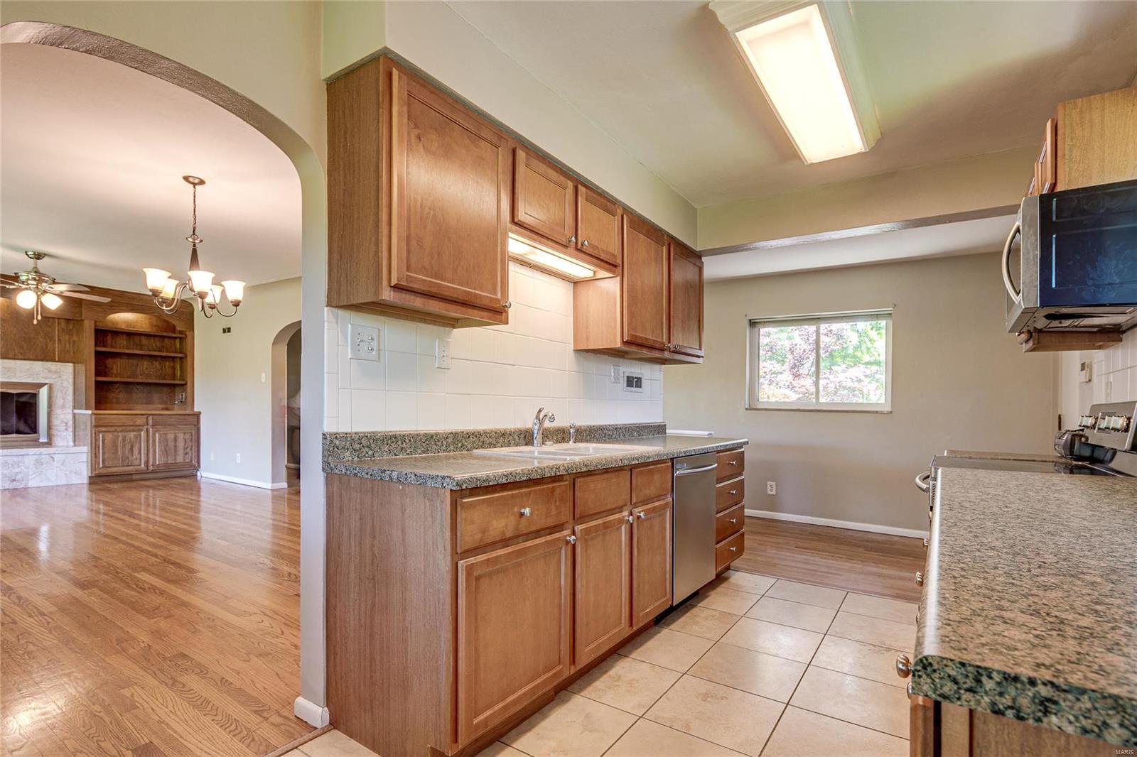 9120 Rott Road St. Louis, MO 63127 - Photo 10 of 37 Gallery Image 10