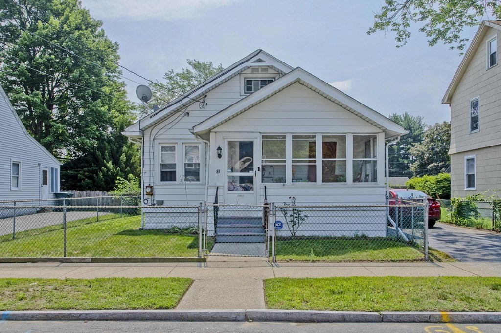 83 Melville Street Springfield, MA 01104 - Photo 1 of 28 Gallery Image 1