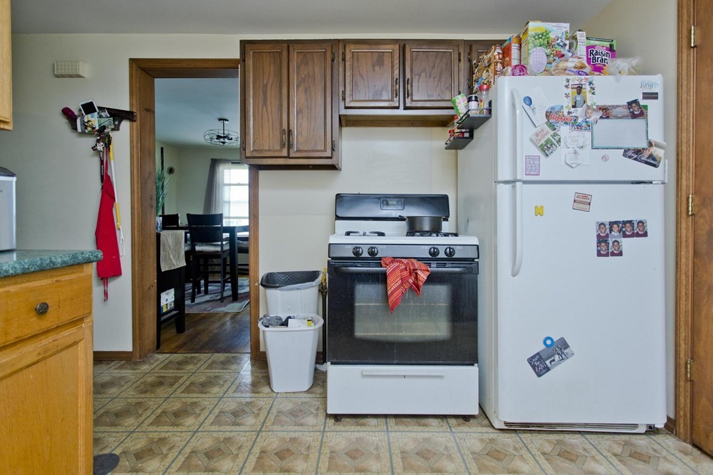 83 Melville Street Springfield, MA 01104 - Photo 13 of 28 Gallery Image 13