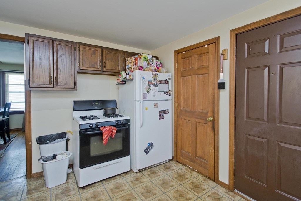 83 Melville Street Springfield, MA 01104 - Photo 14 of 28 Gallery Image 14