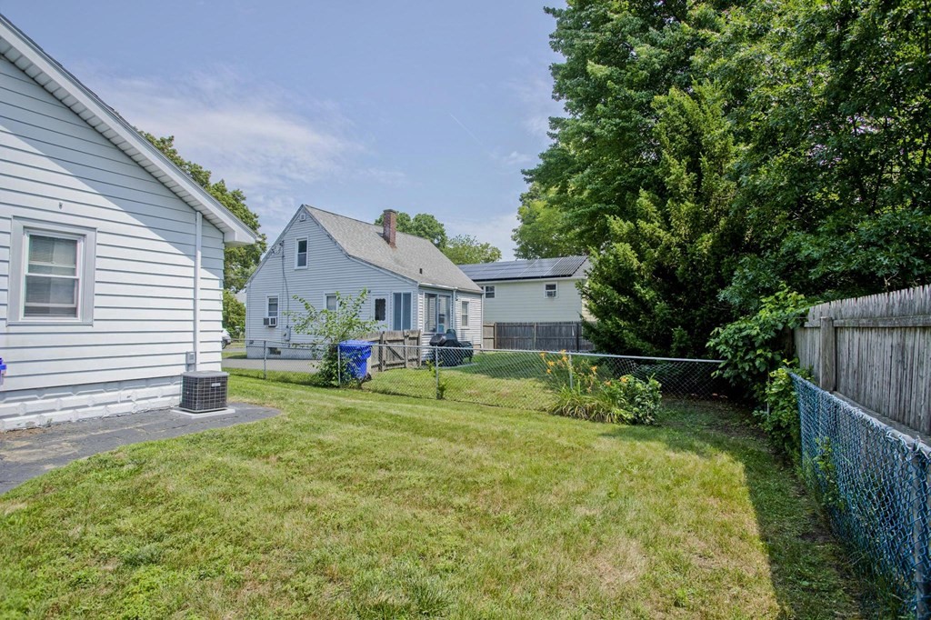 83 Melville Street Springfield, MA 01104 - Photo 26 of 28 Gallery Image 26