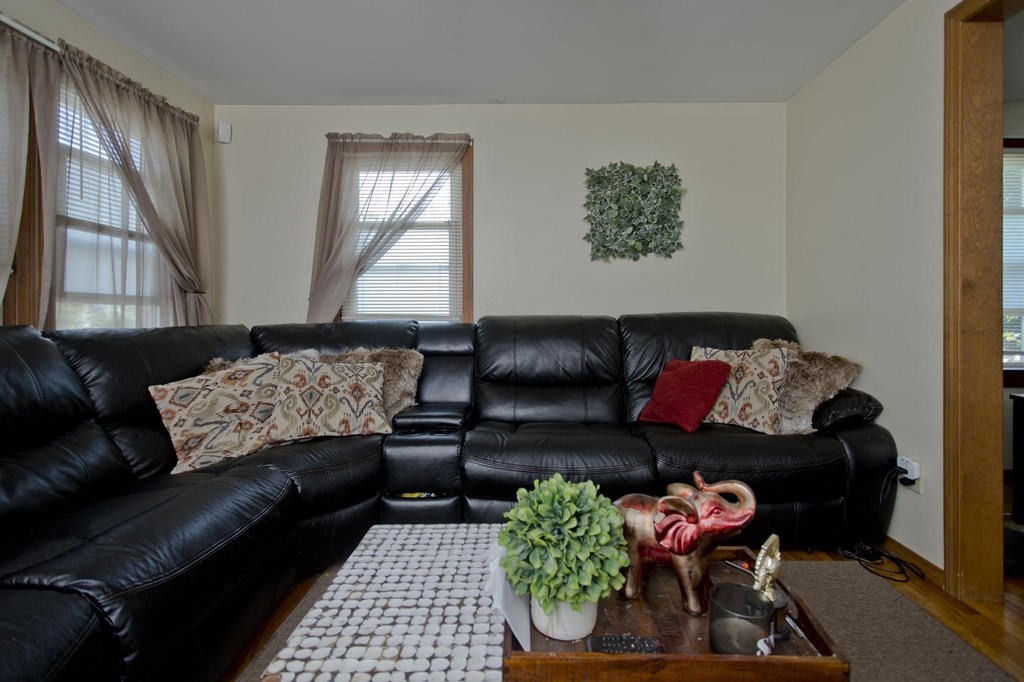 83 Melville Street Springfield, MA 01104 - Photo 7 of 28 Gallery Image 7