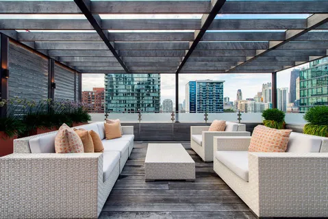 $2,350,000 | 333 West Hubbard Street, Unit 1006, Chicago, IL 60654