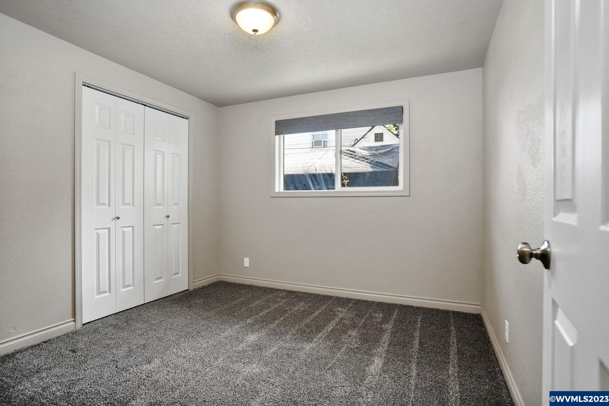 340 South 6th Street Lebanon, OR 97355 - Photo 13 of 26