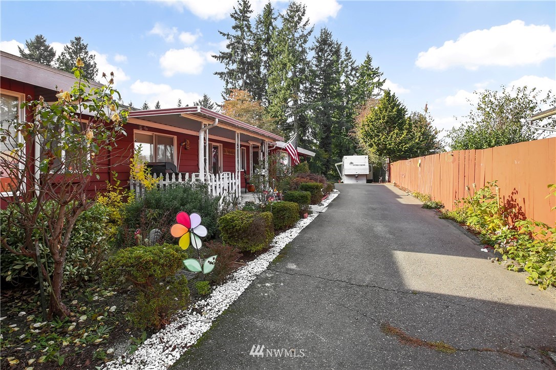 1535 Rocky Point Road Northwest Bremerton, WA 98312 - Photo 2 of 21 Gallery Image 2