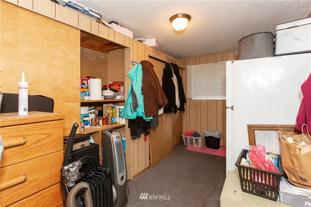 1535 Rocky Point Road Northwest Bremerton, WA 98312 - Photo 11 of 21 Gallery Image 11
