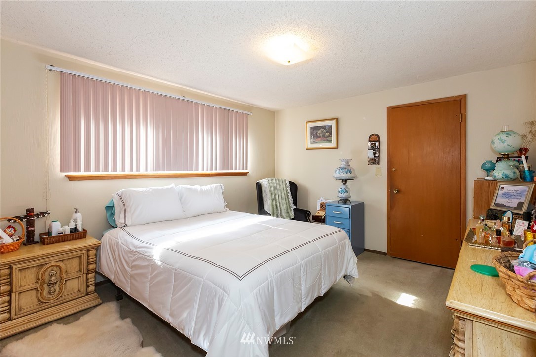1535 Rocky Point Road Northwest Bremerton, WA 98312 - Photo 7 of 21 Gallery Image 7