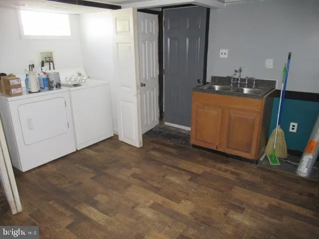a bathroom with a sink and a toilet