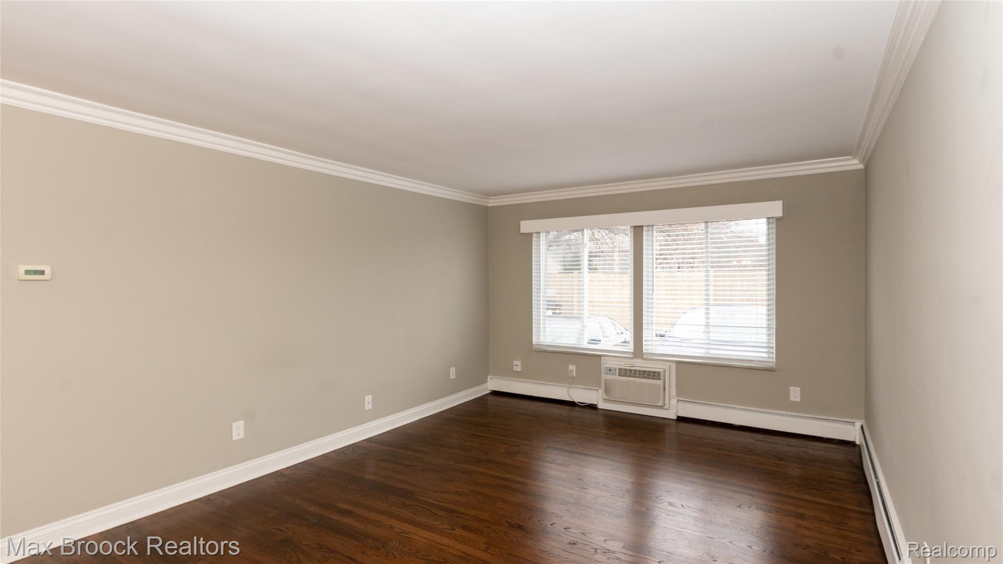 475 South Adams Road, Unit 3 Birmingham, MI 48009 - Photo 10 of 26 020_5.jpg