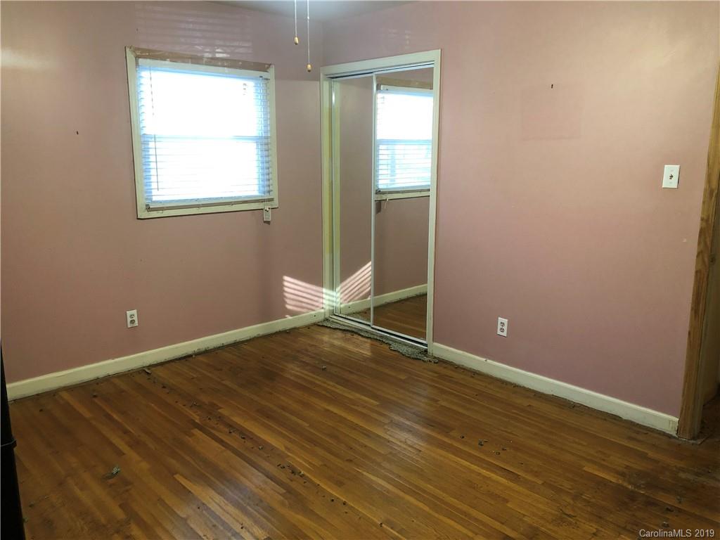 1012 Tilden Road, Unit 1 Charlotte, NC 28214 - Photo 3 of 5 Gallery Image 3