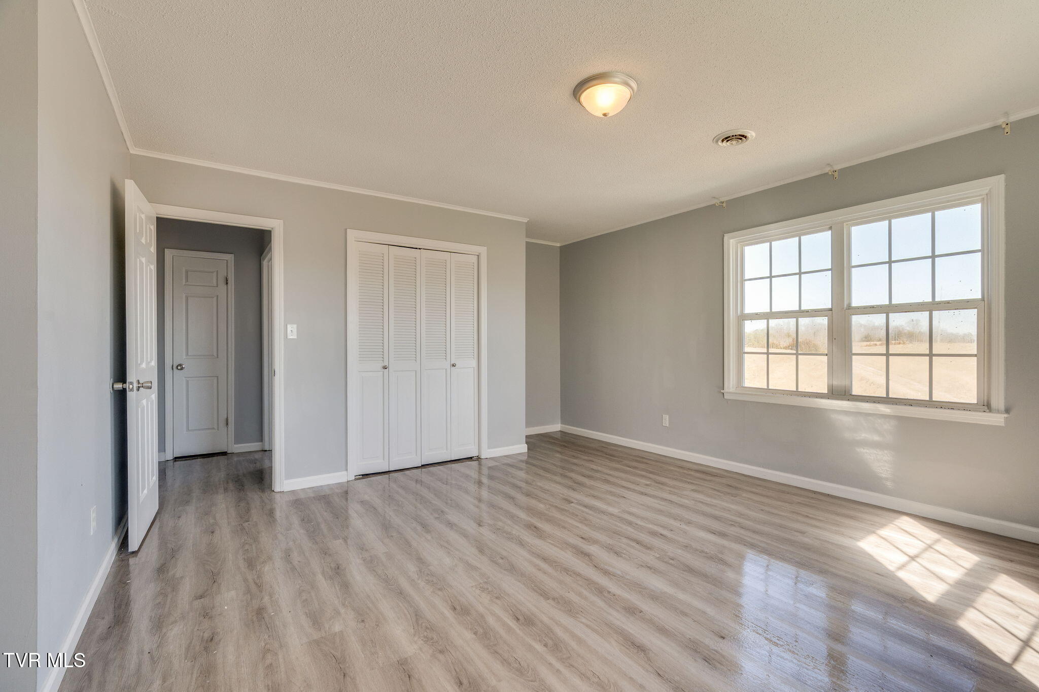 2269 Valleydale Road Mosheim, TN 37818 - Photo 20 of 42 019