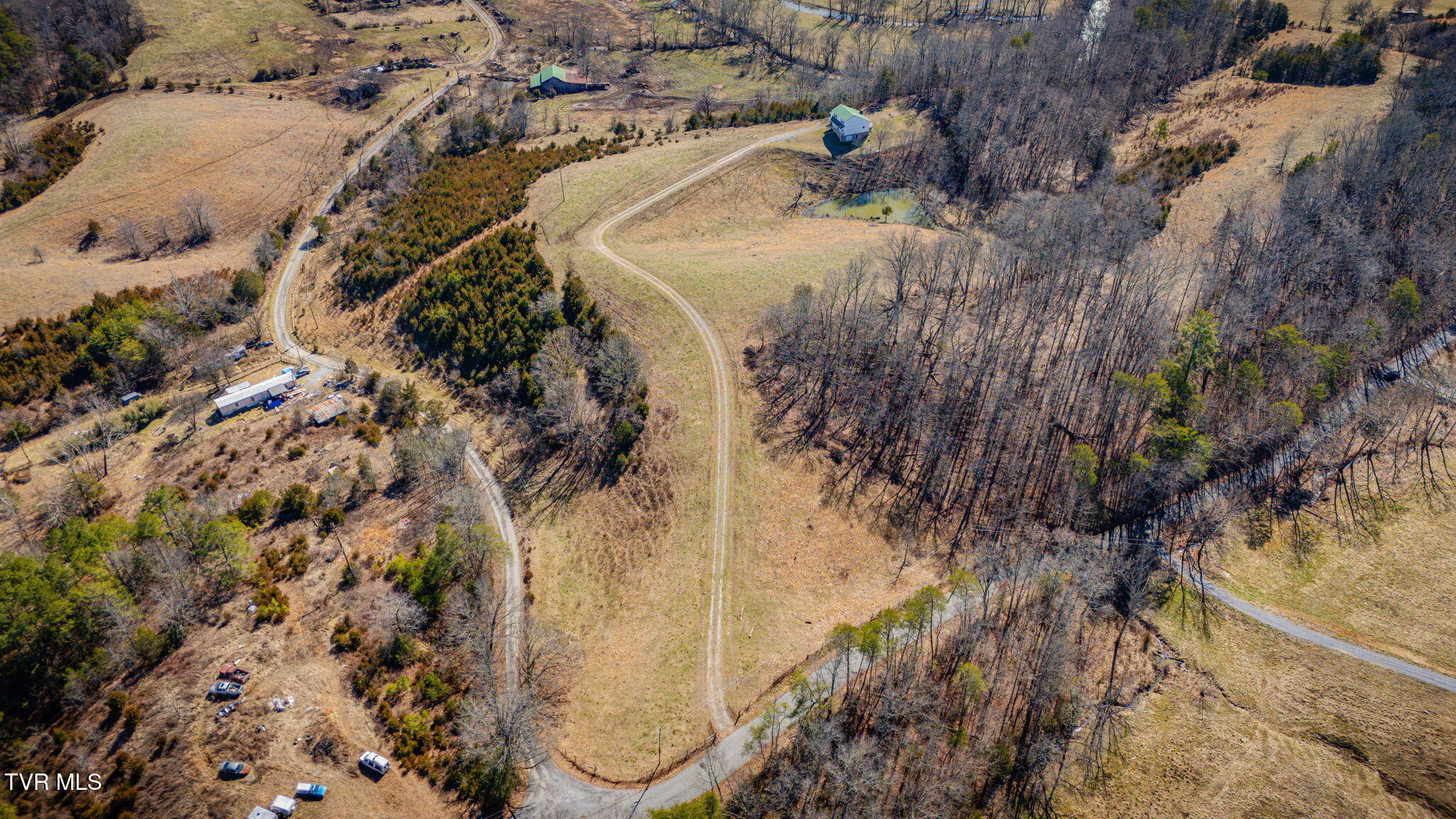 2269 Valleydale Road Mosheim, TN 37818 - Photo 37 of 42 036