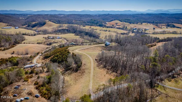 $450,000 | 2269 Valleydale Road, Mosheim, TN 37818