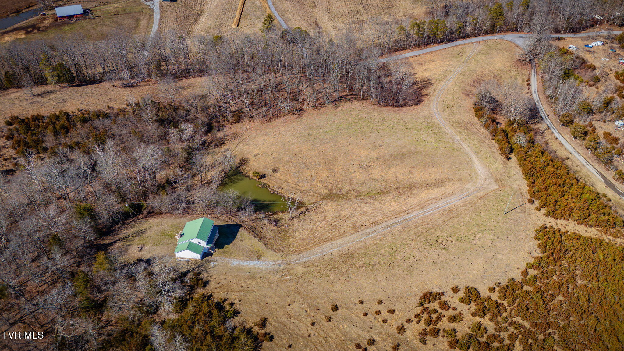 2269 Valleydale Road Mosheim, TN 37818 - Photo 39 of 42 038