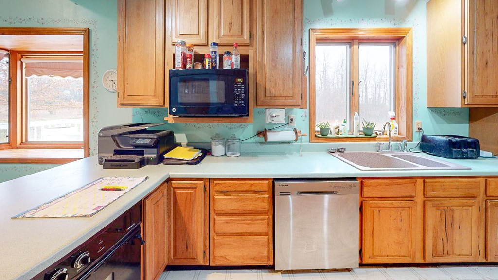 102 Marble River Road Chateaugay, NY 12920 - Photo 4 of 47 Gallery Image 4