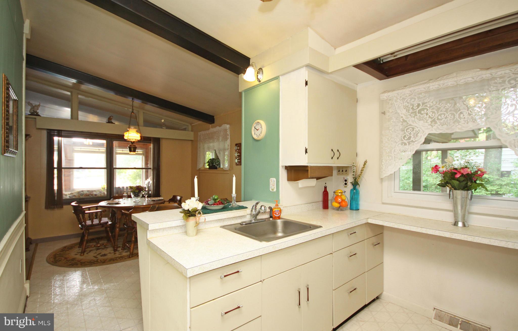 1711 River Road Annapolis, MD 21409 - Photo 15 of 29 Kitchen