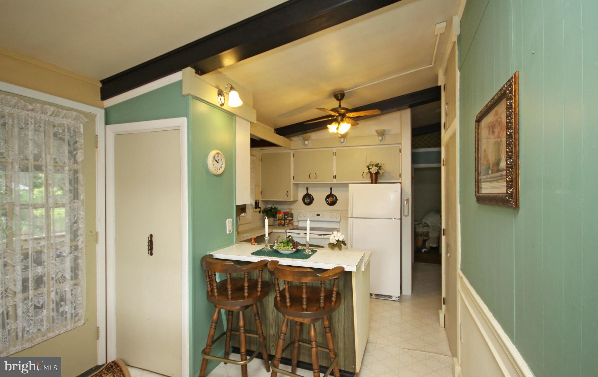 1711 River Road Annapolis, MD 21409 - Photo 16 of 29 Dining Room