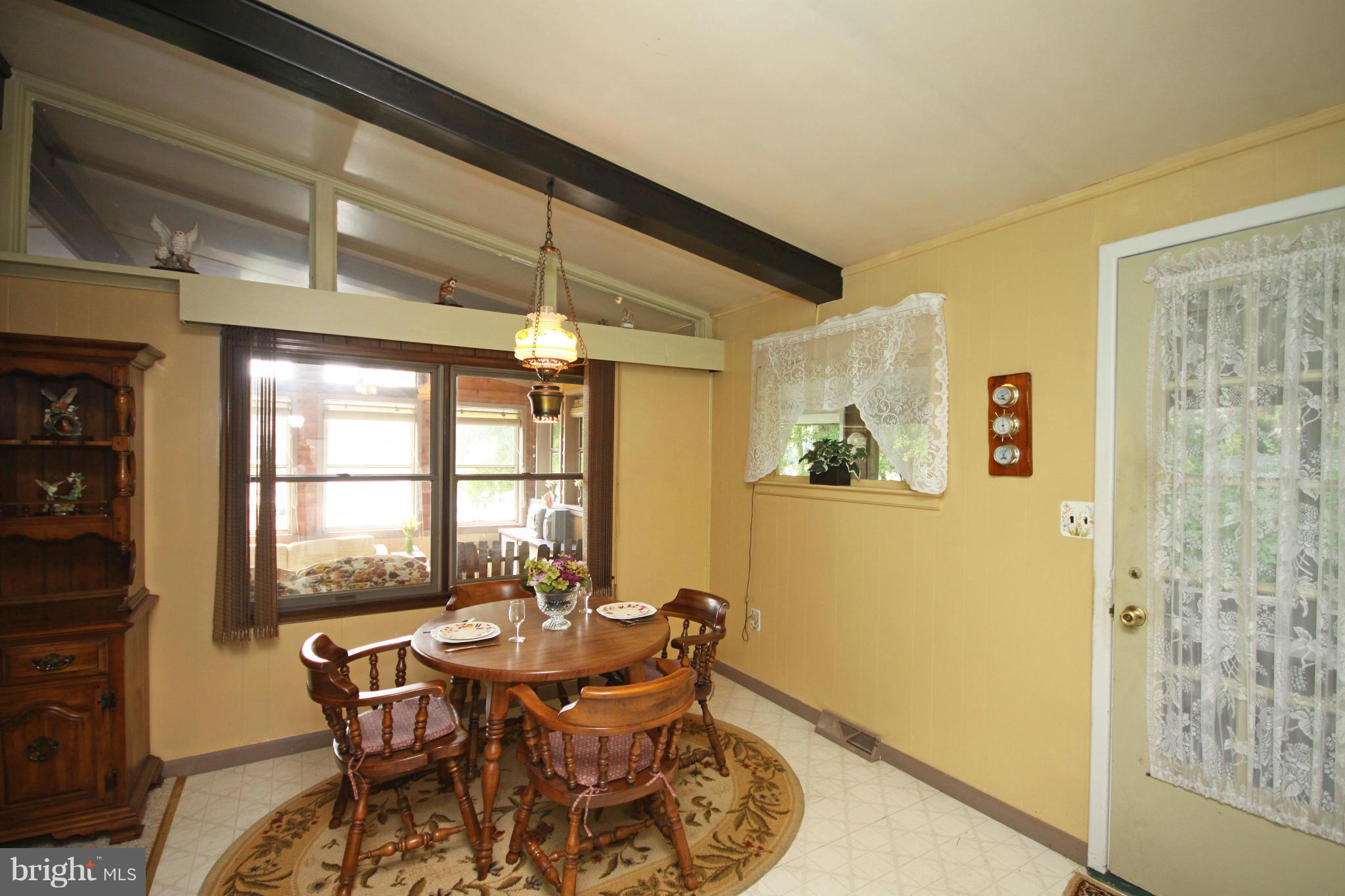 1711 River Road Annapolis, MD 21409 - Photo 18 of 29 Dining Room