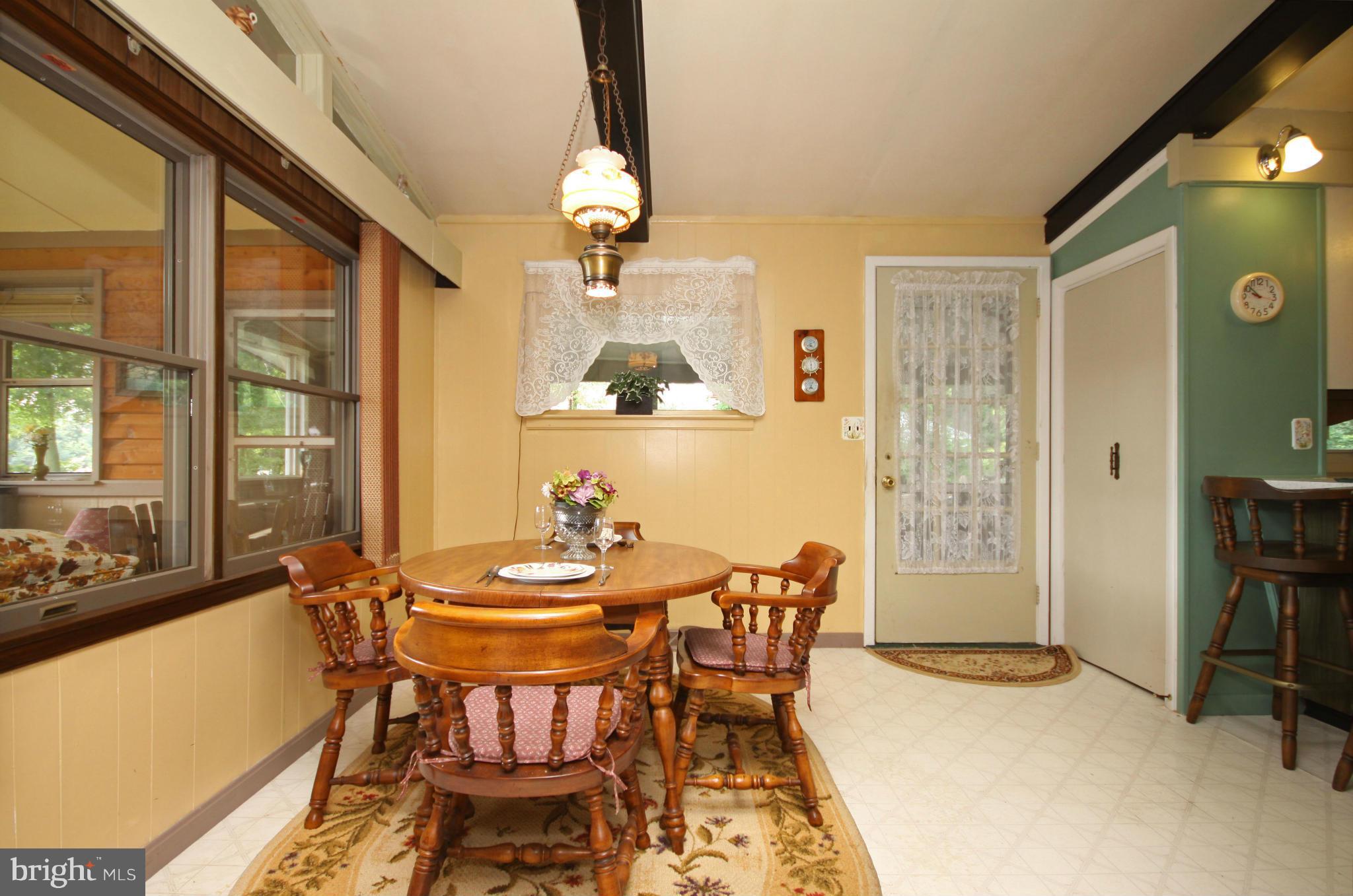 1711 River Road Annapolis, MD 21409 - Photo 19 of 29 Dining Room