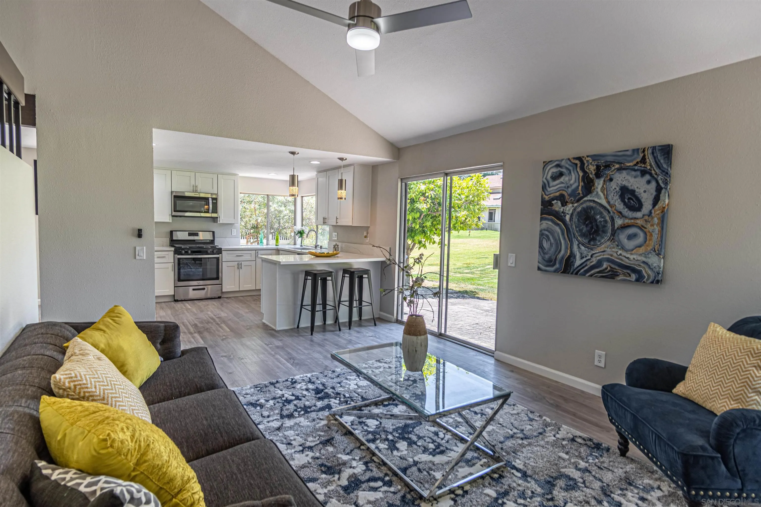 2720 Grade Place Spring Valley, CA 91977 - Photo 10 of 36 Gallery Image 10