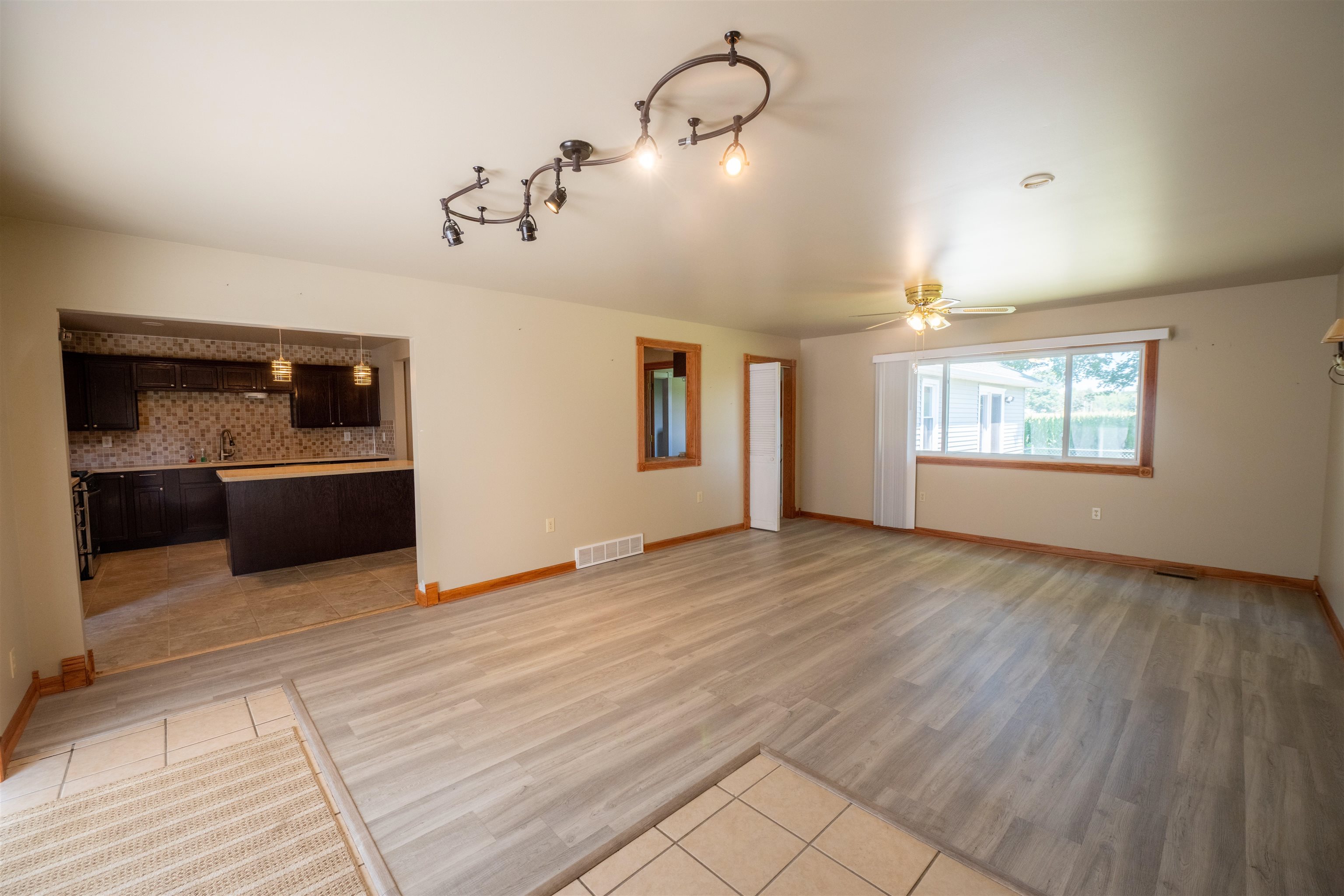 2425 South Poseyville Road Midland, MI 48640 - Photo 29 of 48