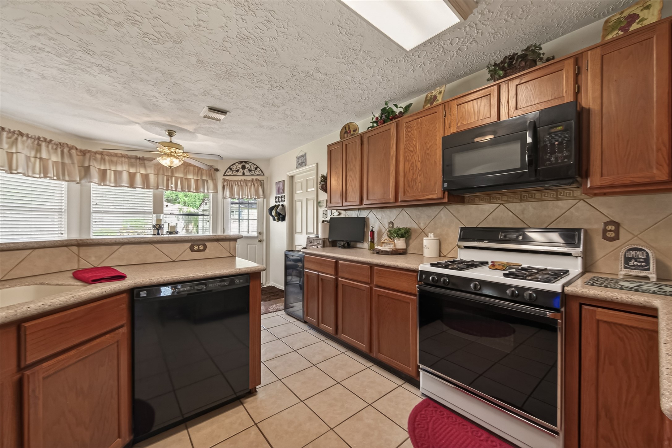 21514 Bluebonnet Meadow Lane Spring, TX 77388 - Photo 7 of 44